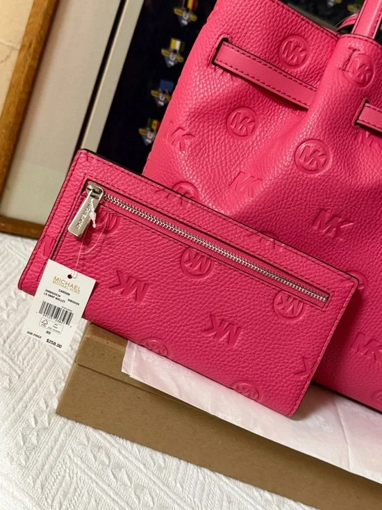 Michael Kors Hot Pink Embossed Leather Tote with Matching Wallet - Picture 7 of 12